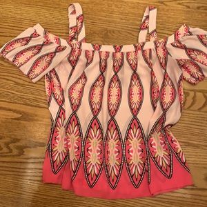 Bright washable cold shoulder, adjustable straps!